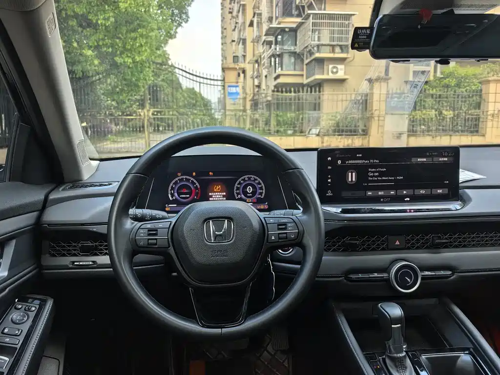 Honda Accord — фото 6
