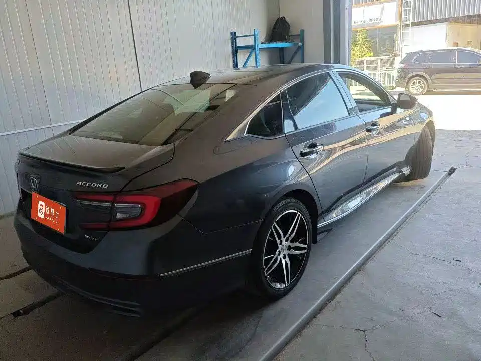 Honda Accord — фото 4