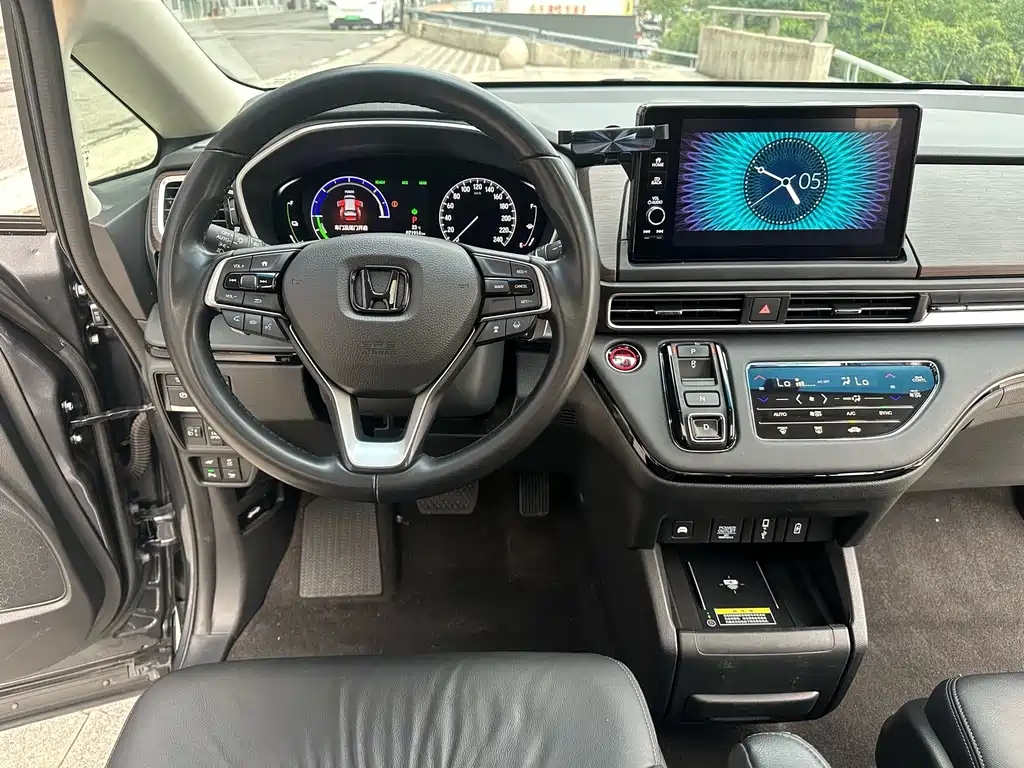 Honda Odyssey — фото 13