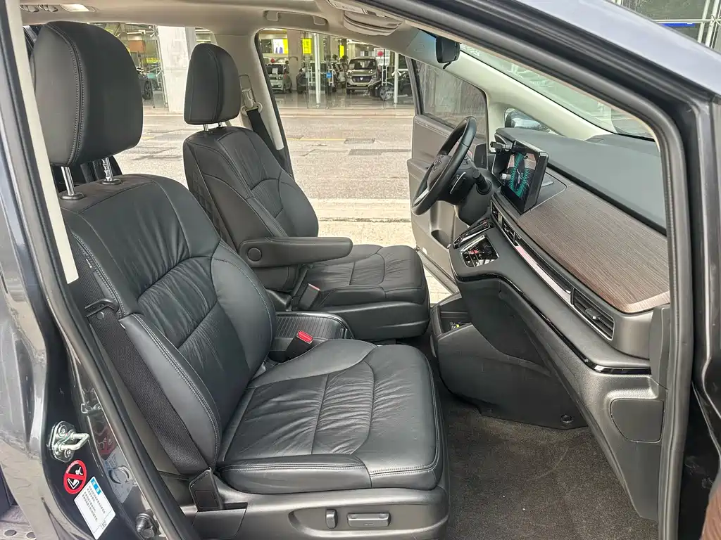 Honda Odyssey — фото 17