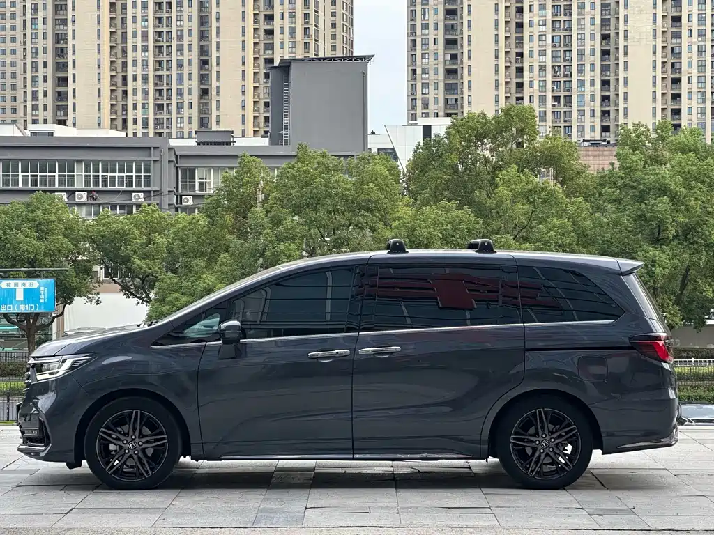 Honda Odyssey — фото 7