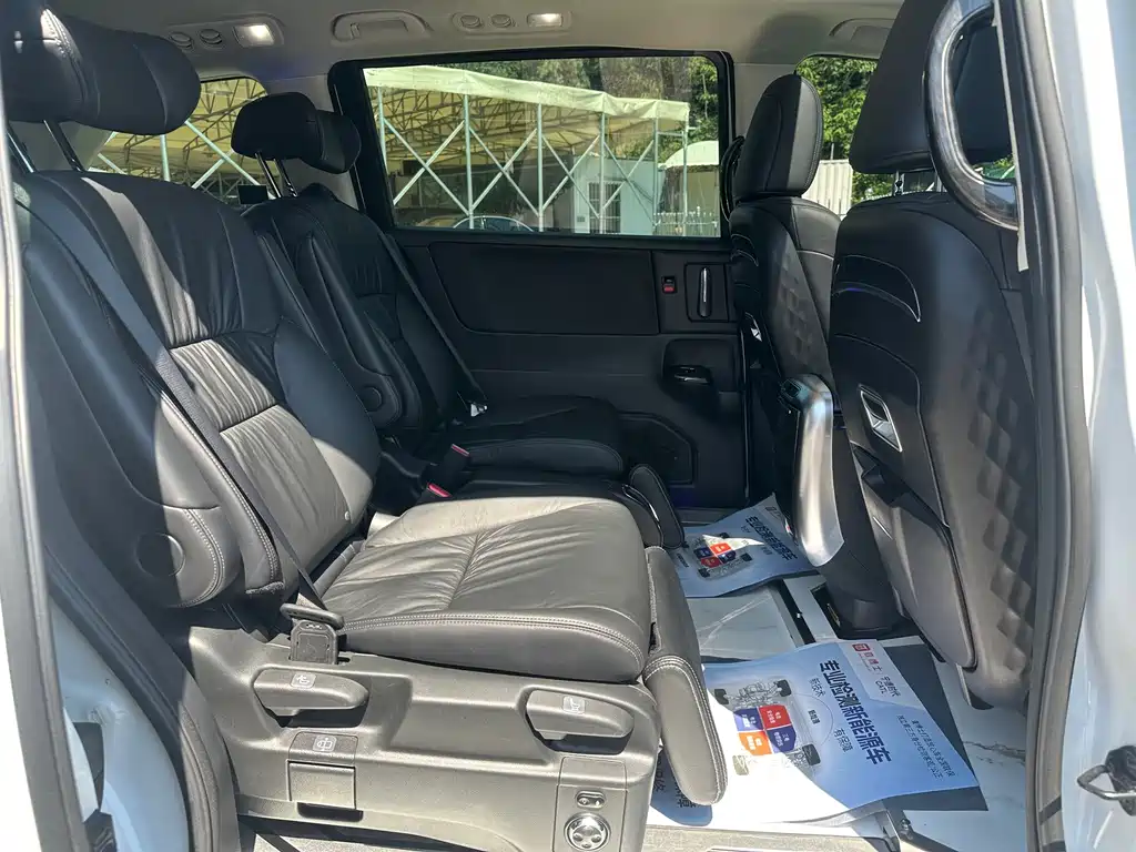 Honda Odyssey — фото 11