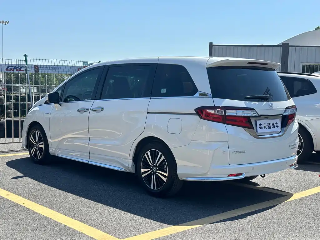 Honda Odyssey — фото 4