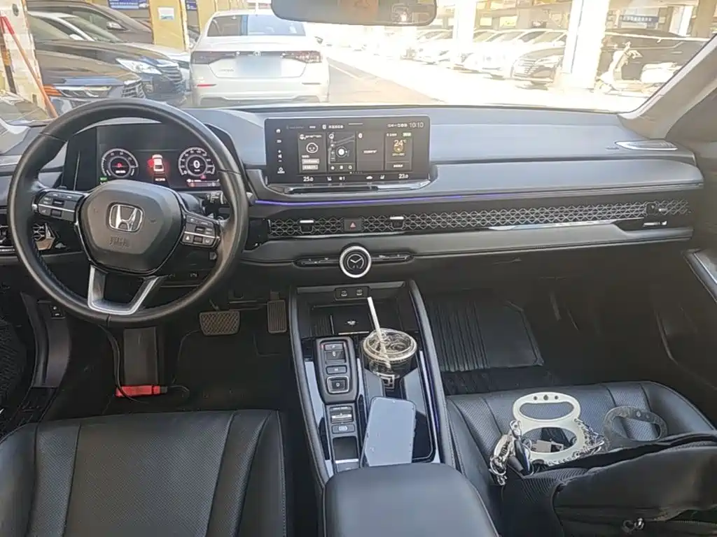 Honda Accord New Energy — фото 10