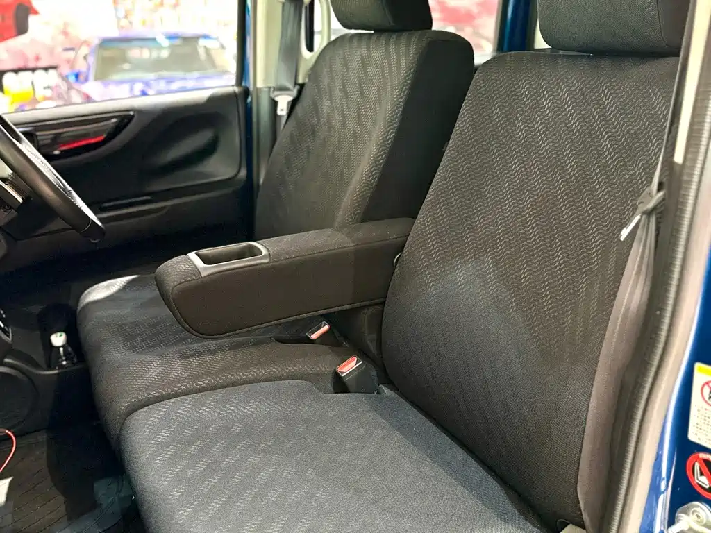 Honda N-BOX — фото 15