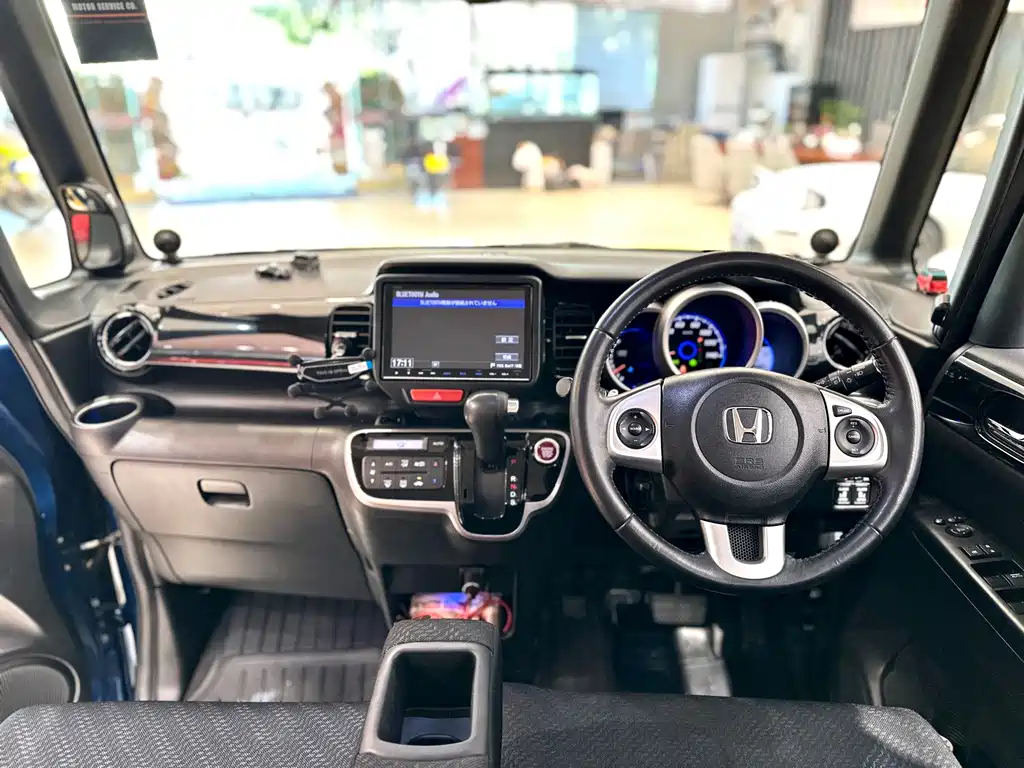 Honda N-BOX — фото 19