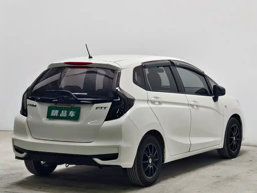Honda Fit — фото 4
