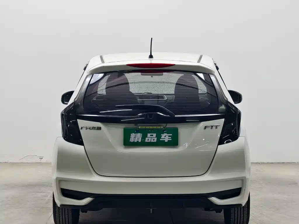 Honda Fit — фото 5