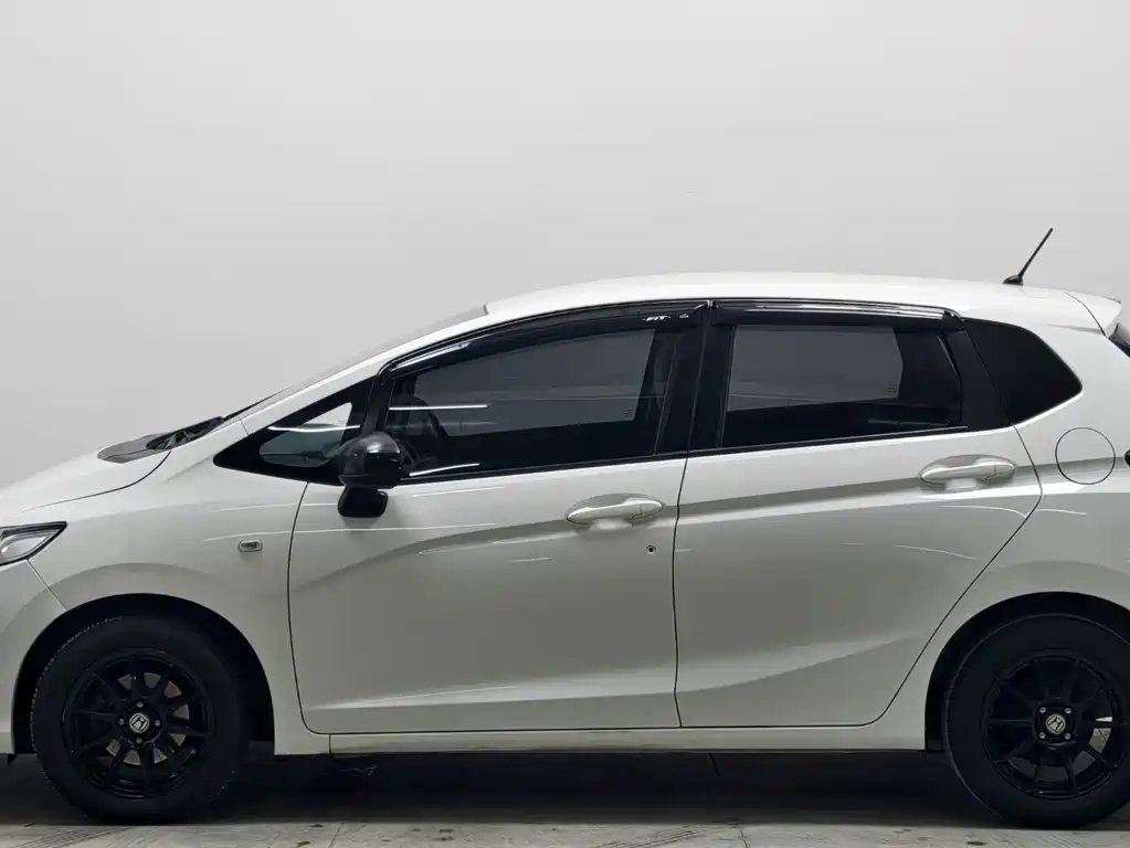 Honda Fit — фото 7