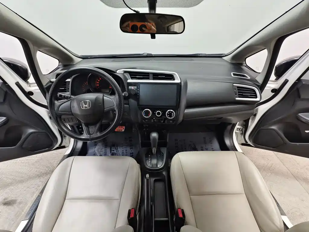Honda Fit — фото 9