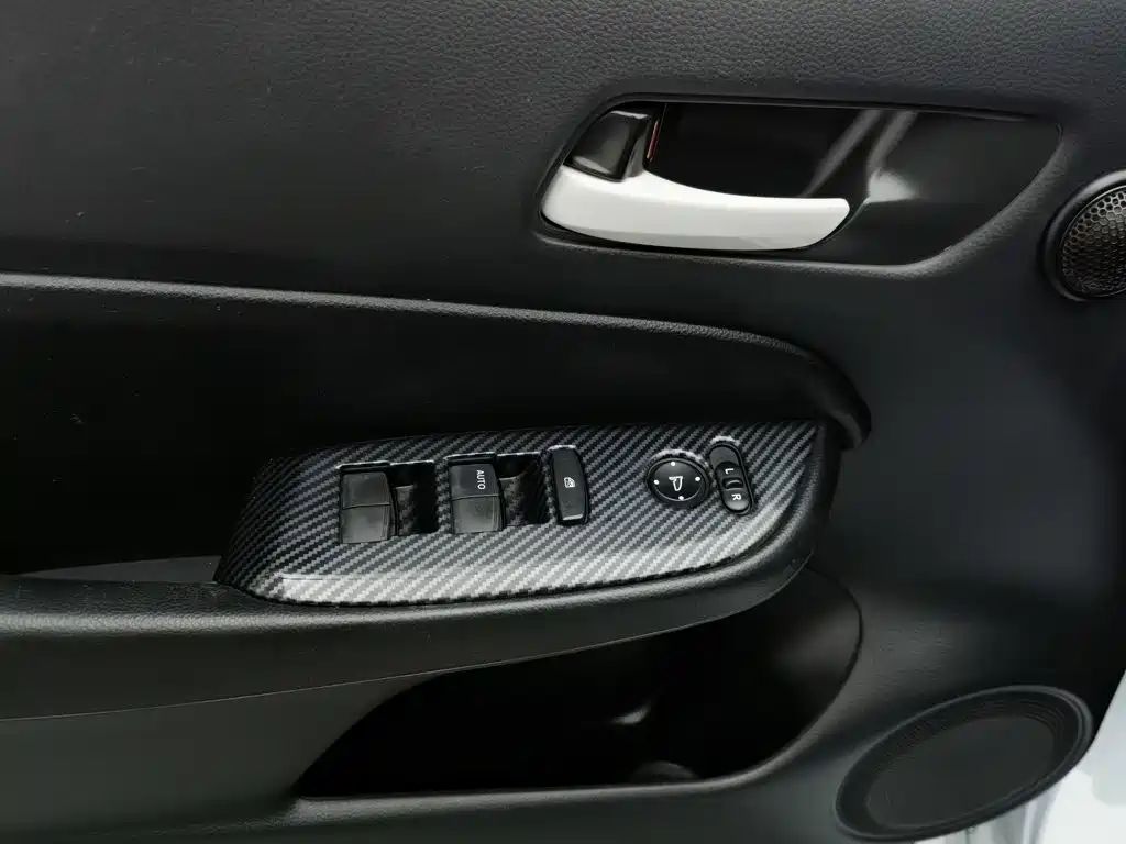 Honda Fit — фото 9