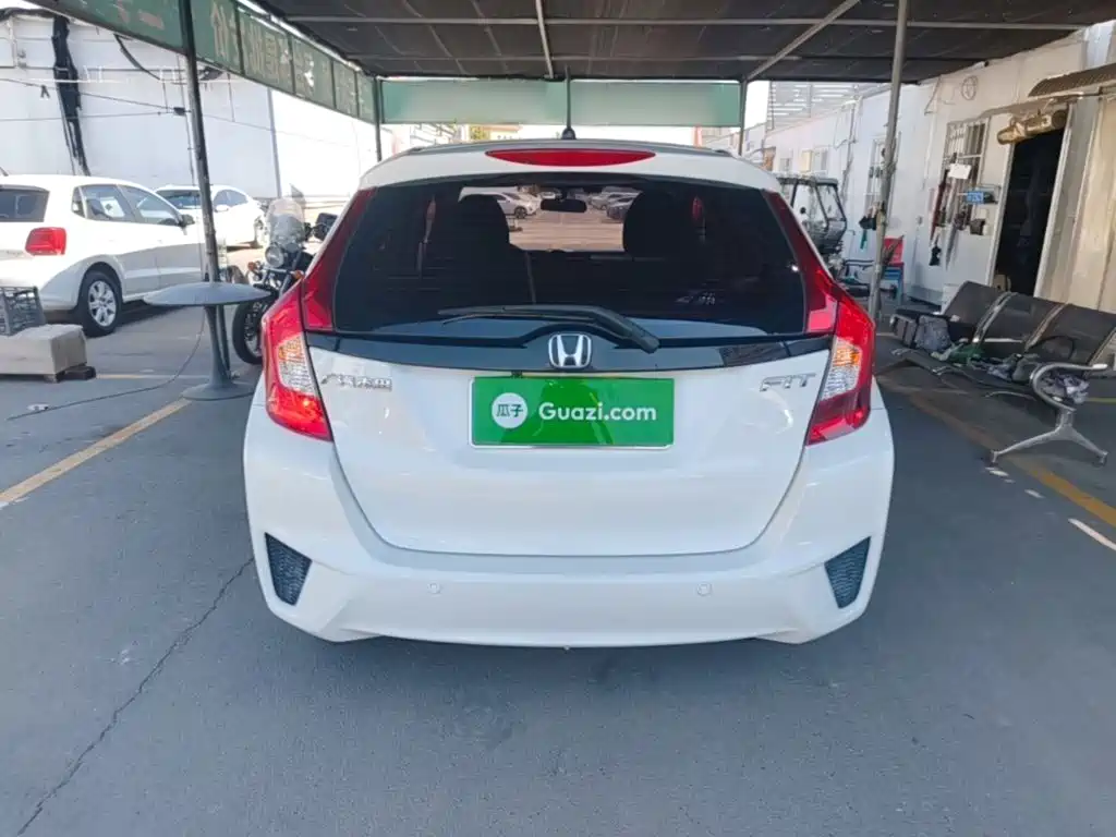 Honda Fit — фото 6
