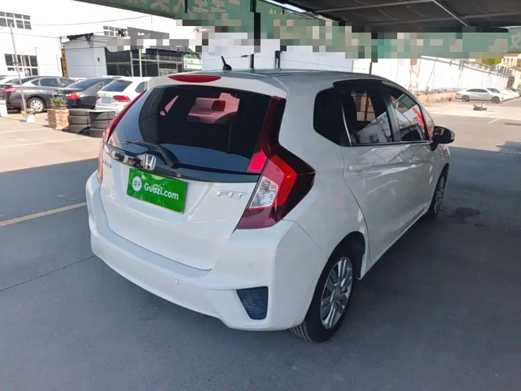 Honda Fit — фото 7