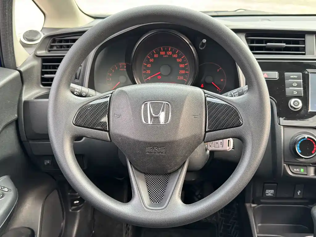 Honda Fit — фото 14
