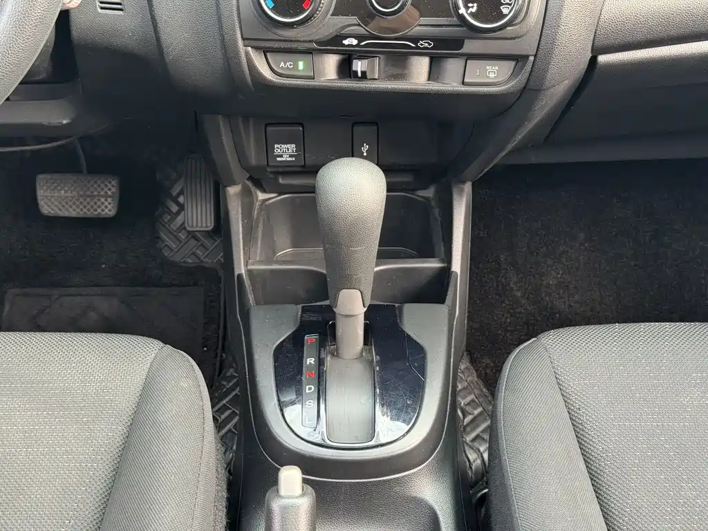 Honda Fit — фото 16