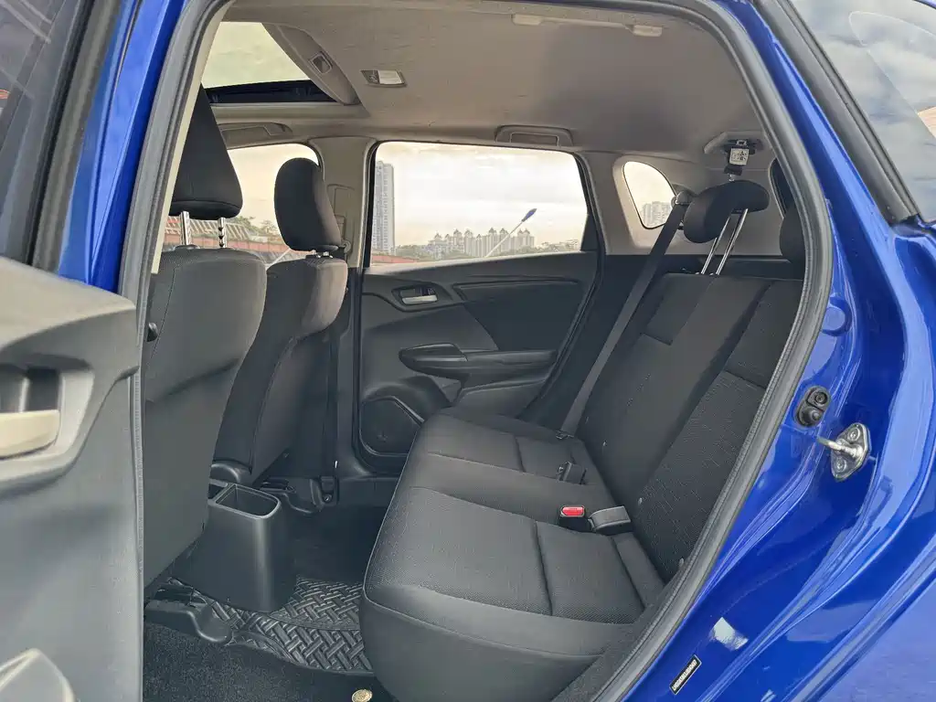 Honda Fit — фото 9