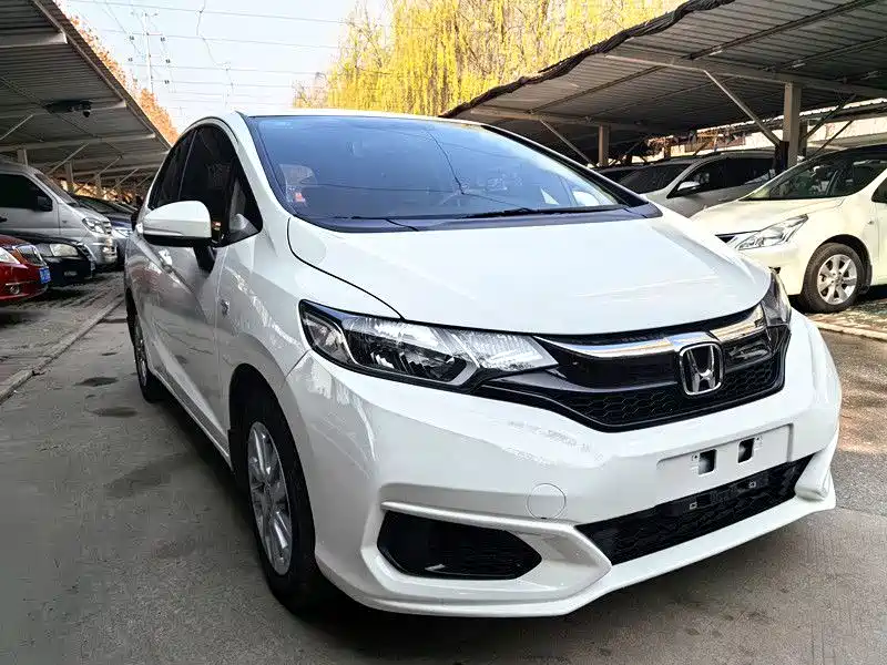 Honda Fit — фото 3