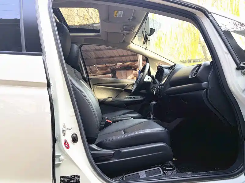 Honda Fit — фото 9