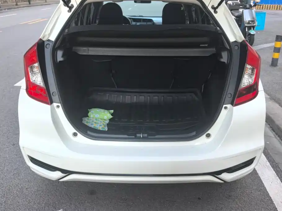 Honda Fit — фото 4