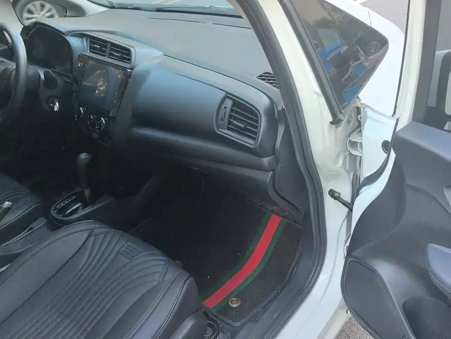Honda Fit — фото 8