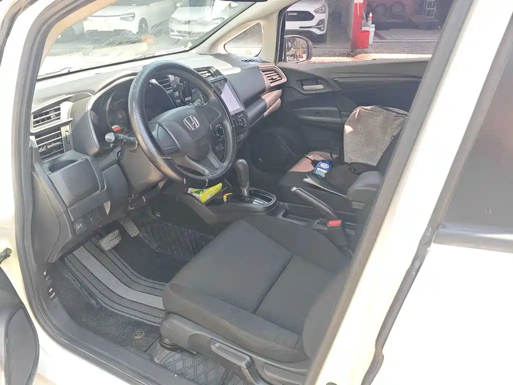 Honda Fit — фото 3