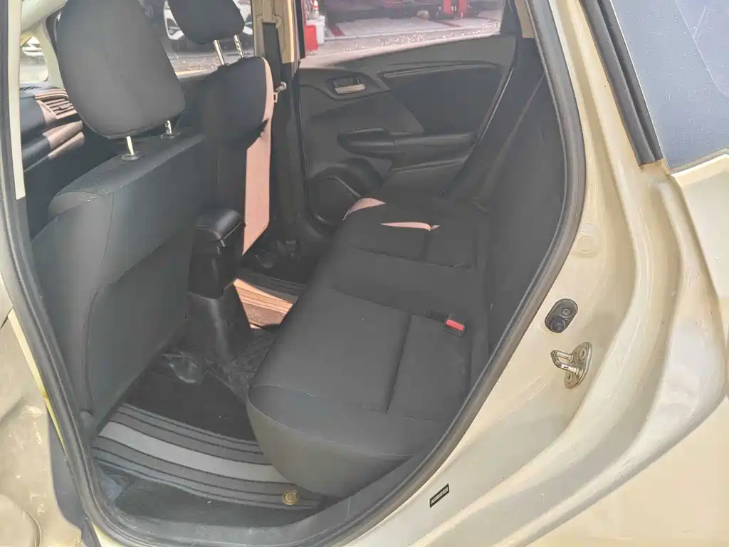 Honda Fit — фото 4