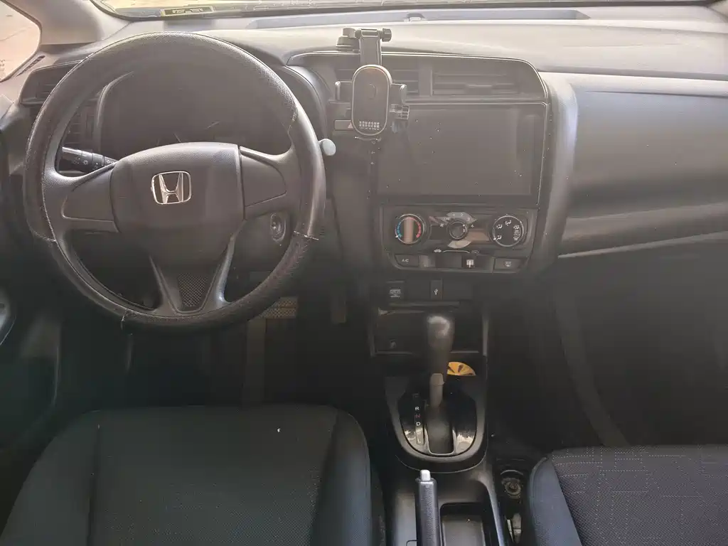Honda Fit — фото 6
