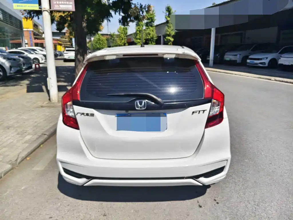 Honda Fit — фото 8