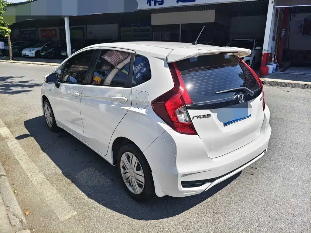 Honda Fit — фото 9