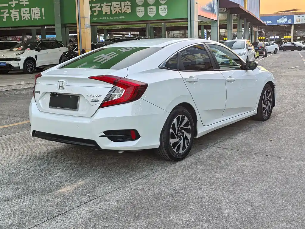 Honda Civic — фото 6