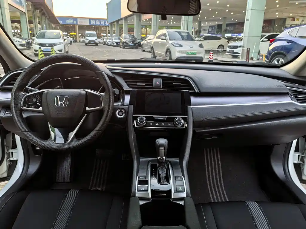 Honda Civic — фото 8