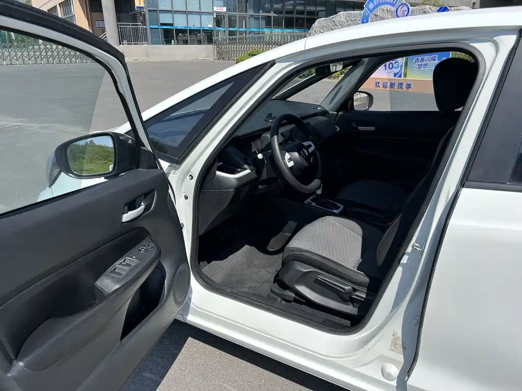 Honda Fit — фото 9