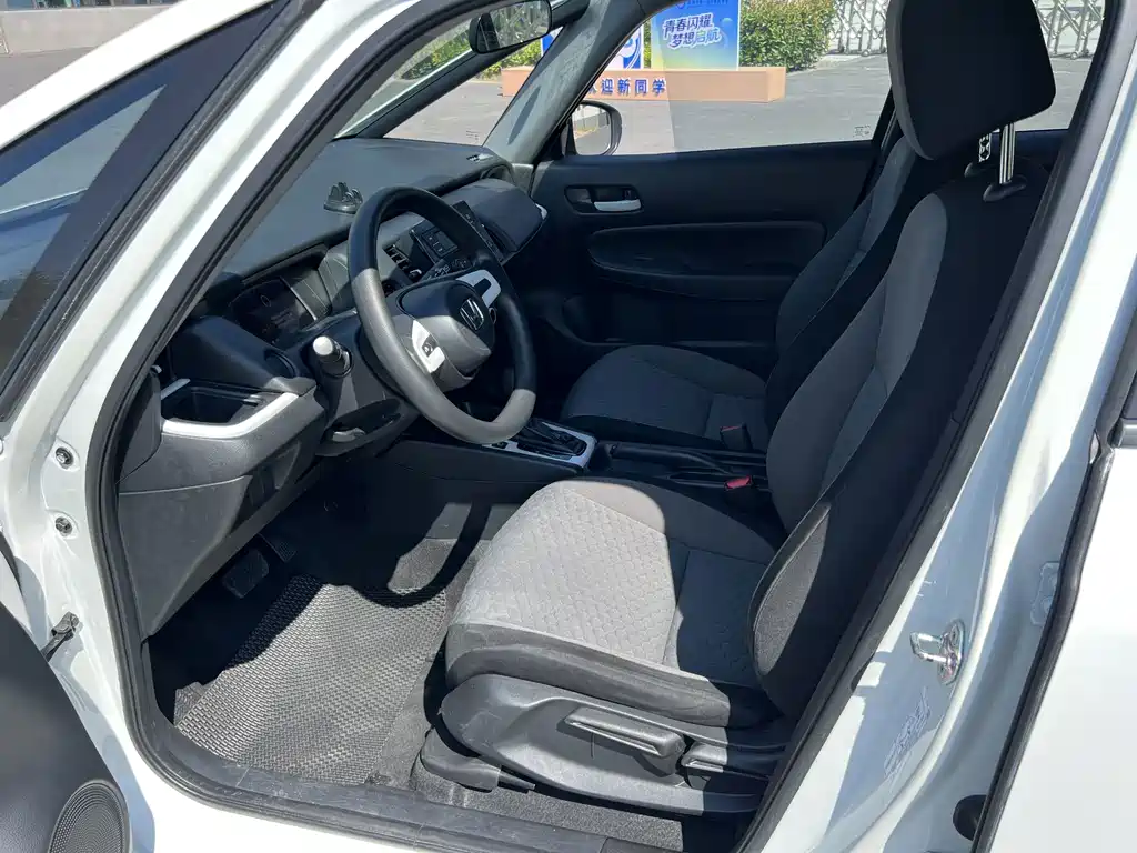 Honda Fit — фото 10