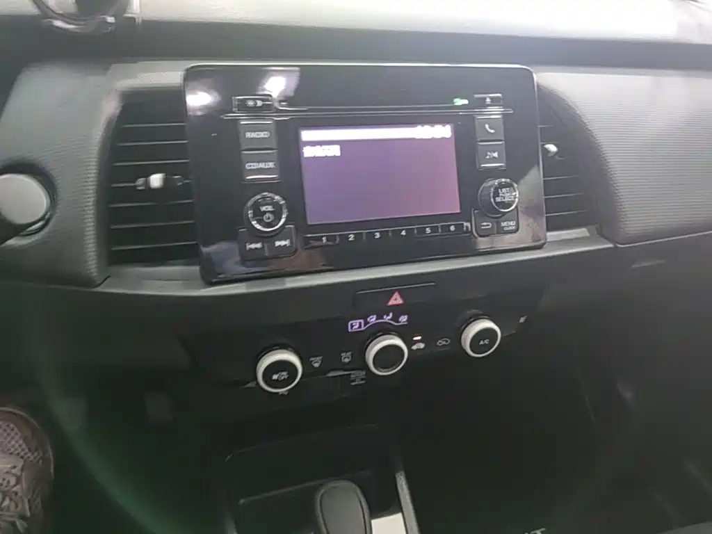 Honda Fit — фото 13