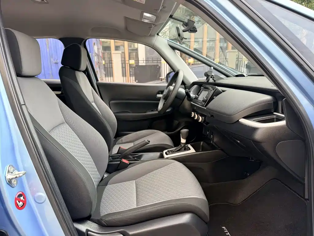 Honda Fit — фото 25