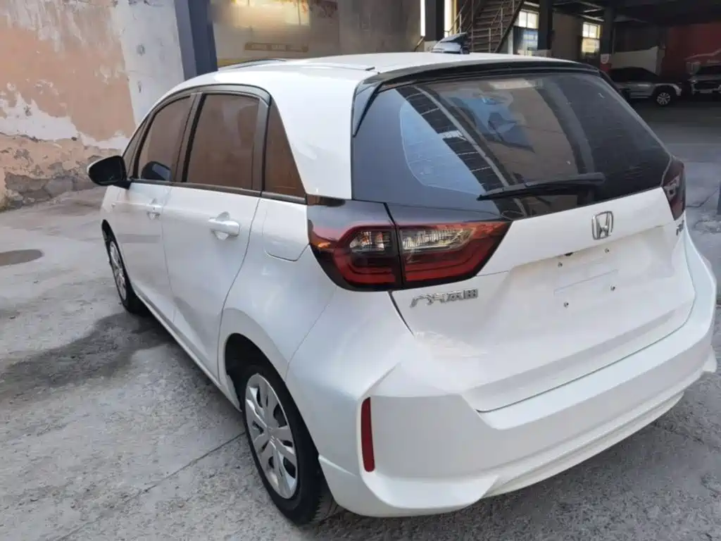 Honda Fit — фото 5