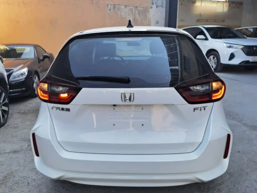 Honda Fit — фото 6