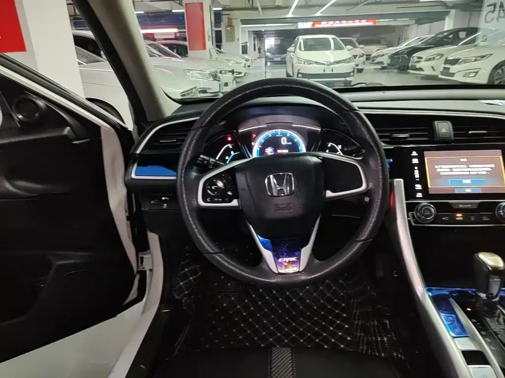 Honda Civic — фото 11