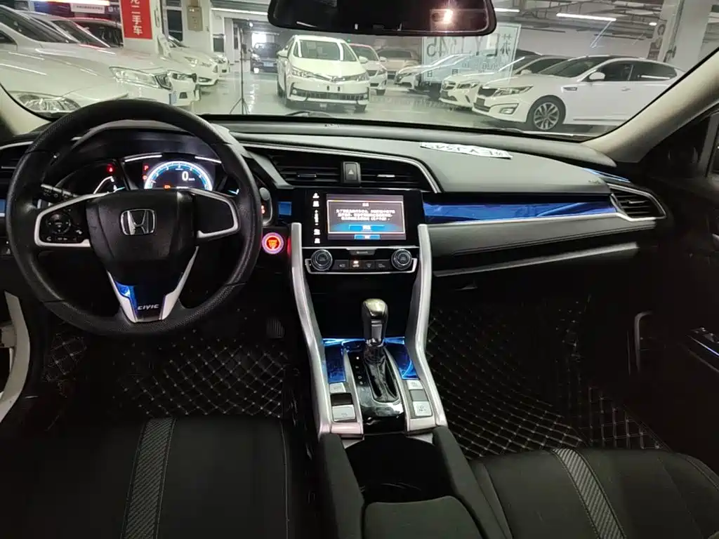 Honda Civic — фото 13