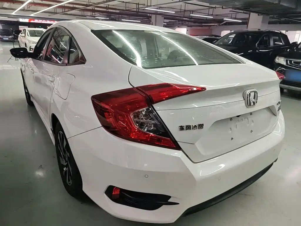 Honda Civic — фото 5