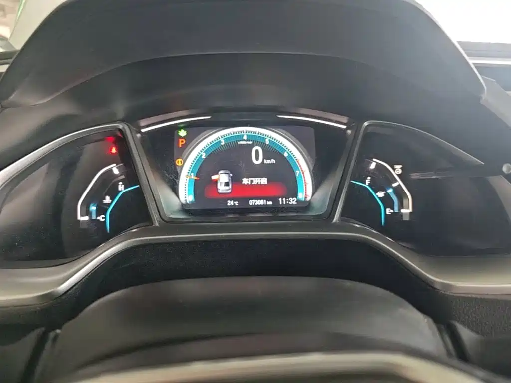 Honda Civic — фото 15