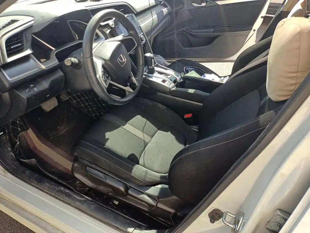 Honda Civic — фото 18