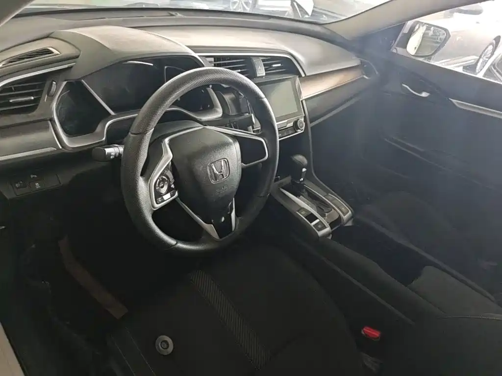 Honda Civic — фото 19
