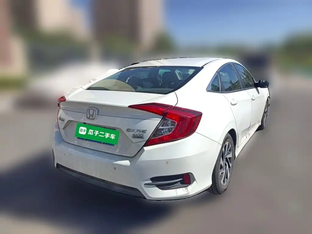 Honda Civic — фото 8