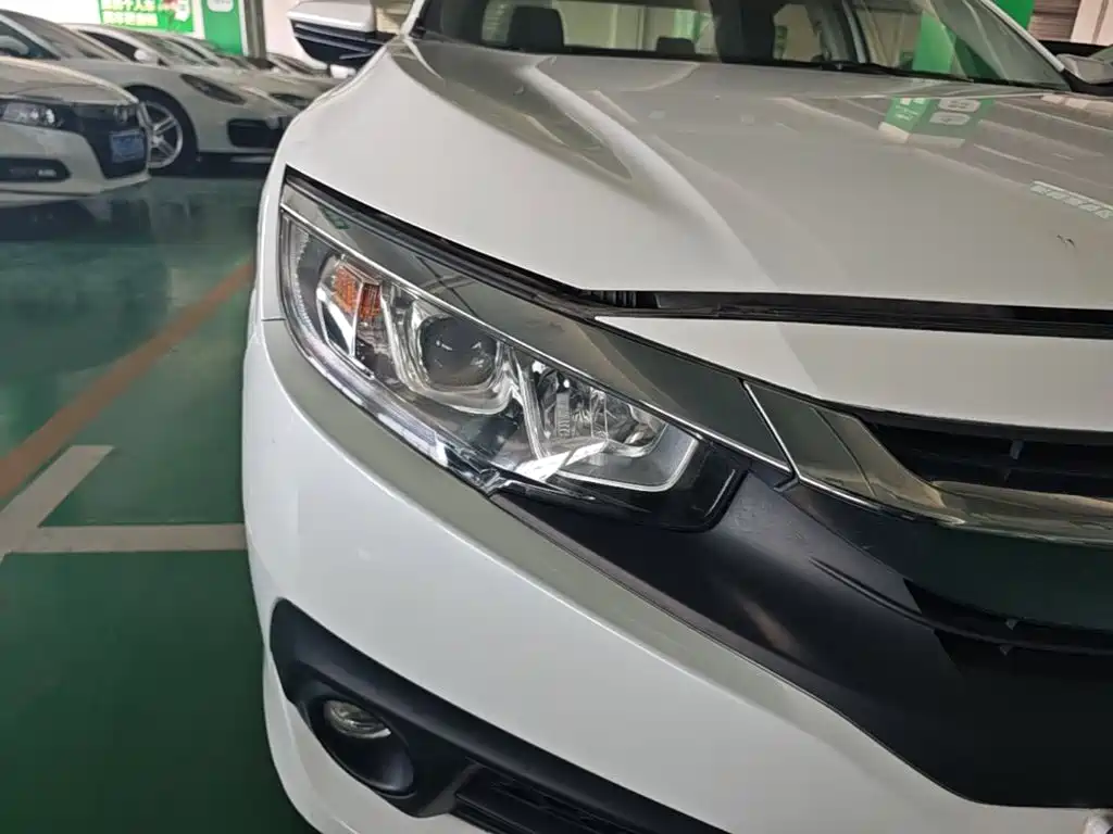 Honda Civic — фото 9