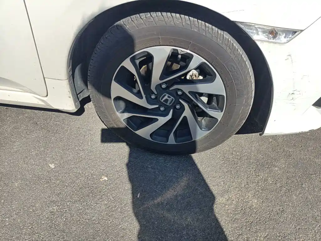 Honda Civic — фото 10