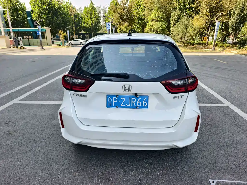 Honda Fit — фото 5