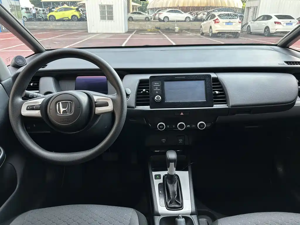 Honda Fit — фото 5