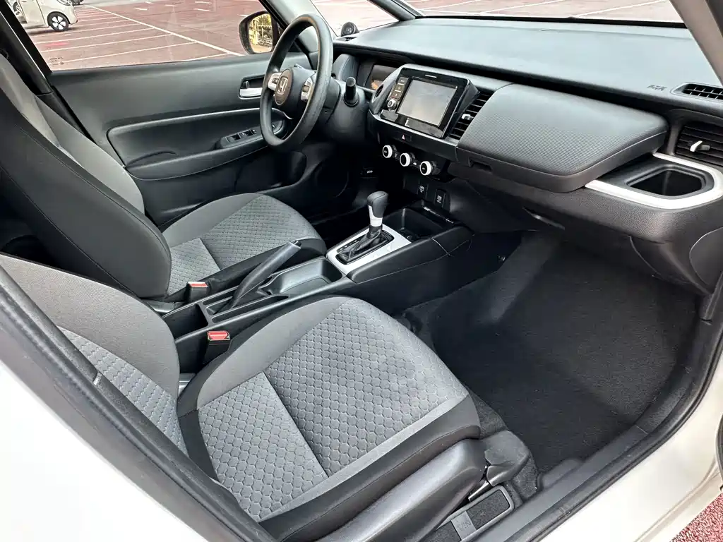 Honda Fit — фото 6