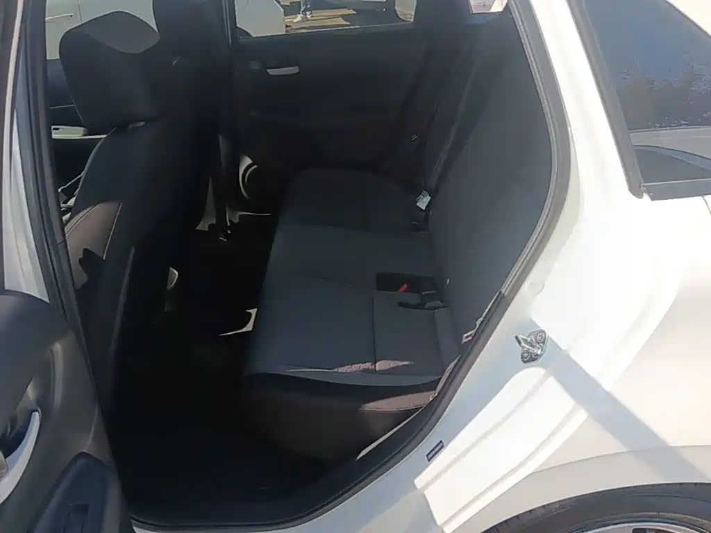 Honda Fit — фото 17